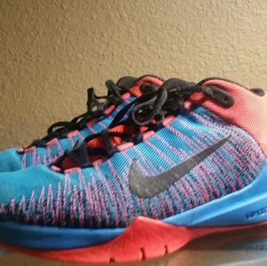 Nike basket ball shoes